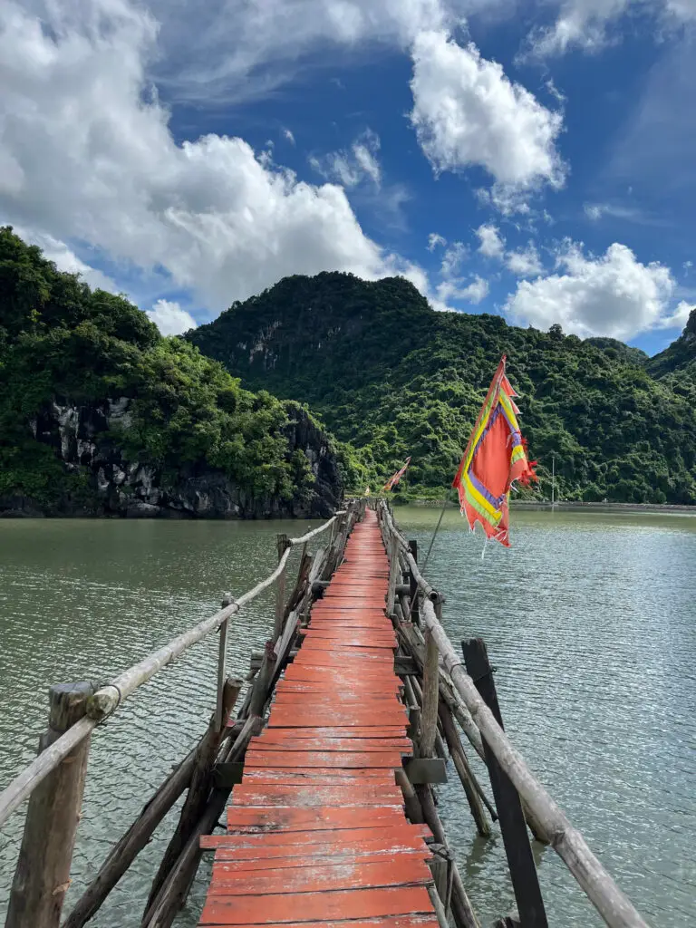 Cat Ba, Vietnam